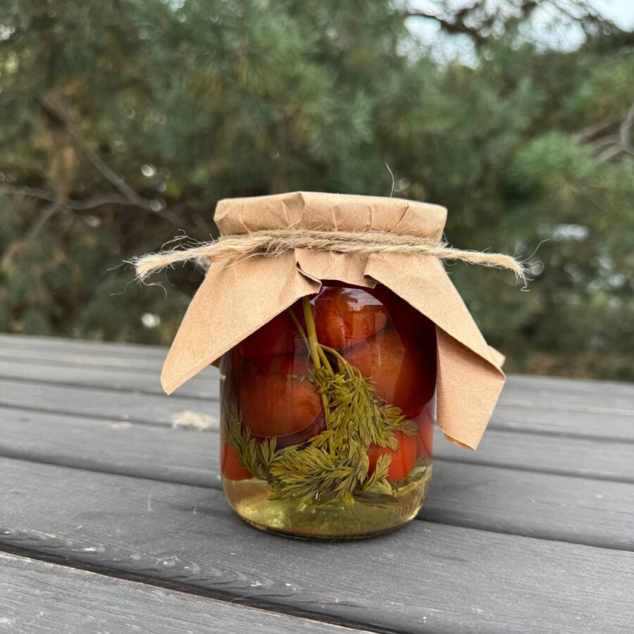 Помідори червоні мариновані